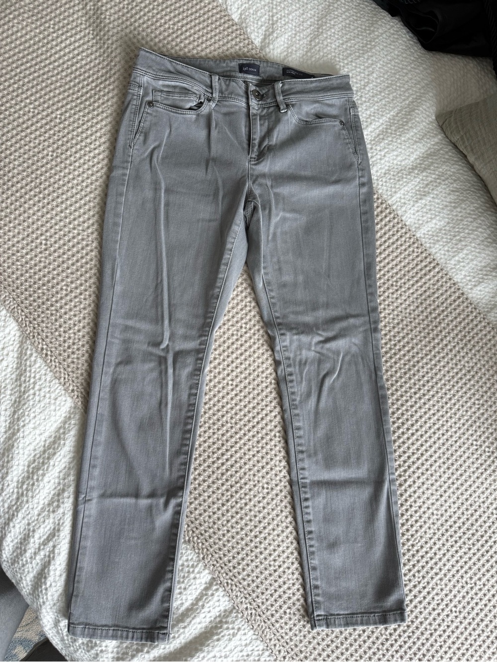 J. Jill Slim Skinny Jeans in Light Gray